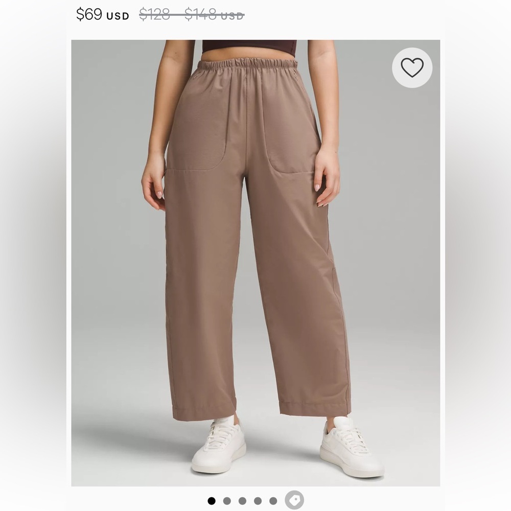 Women's Lightweight Mid-Rise Barrel-Leg Cropped Pant- black